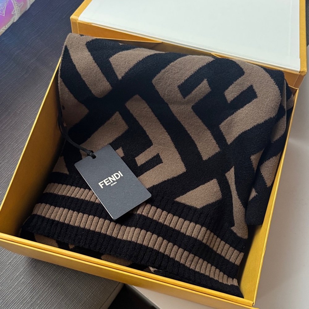 Fendi Tan and Black Knit Scarf